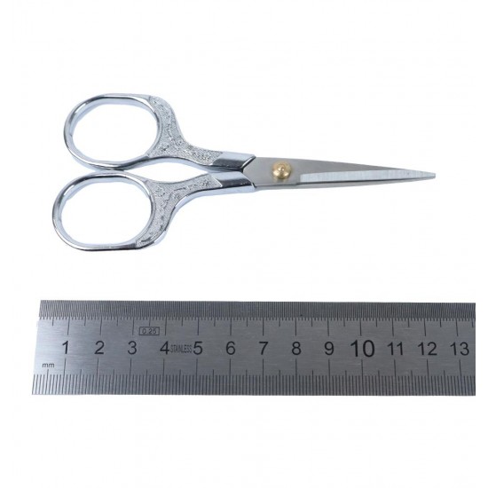 Gümüş Rengi Desenli Dikiş Makası (12cm) Gümüş Rengi Desenli Dikiş Makası (12cm)